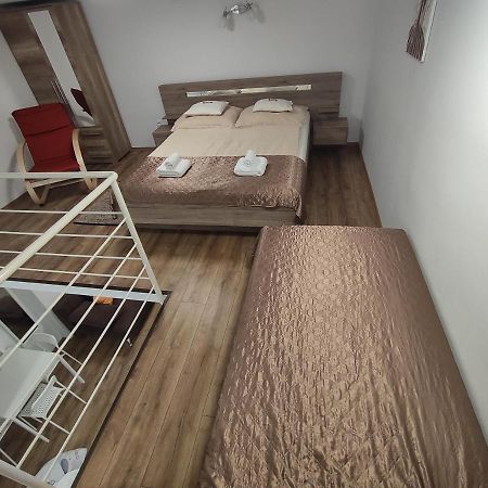 Kossuth Garden Apartment Debrecen Bagian luar foto