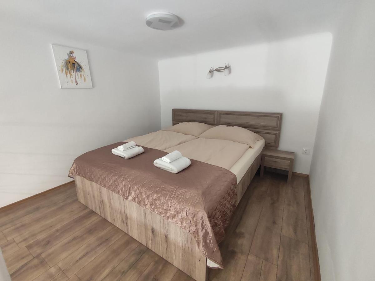 Kossuth Garden Apartment Debrecen Bagian luar foto