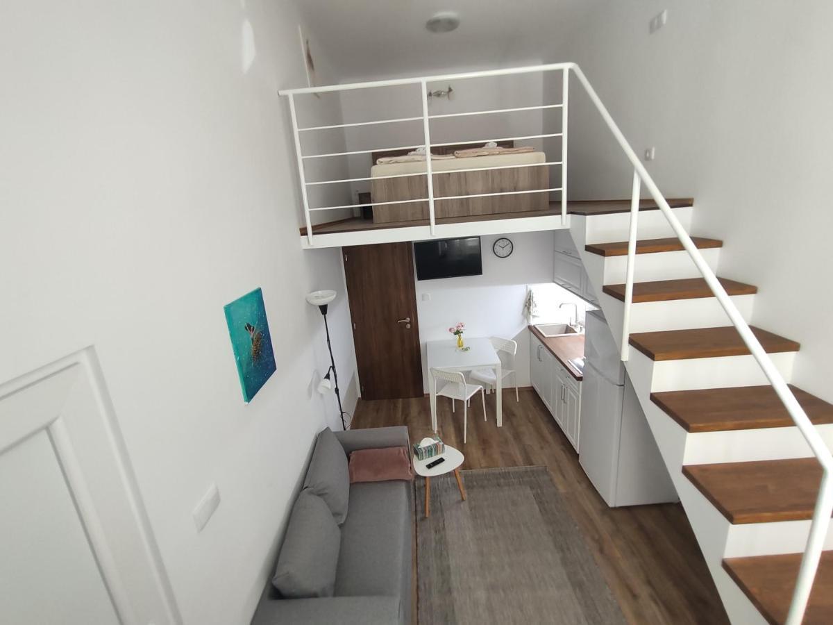 Kossuth Garden Apartment Debrecen Bagian luar foto